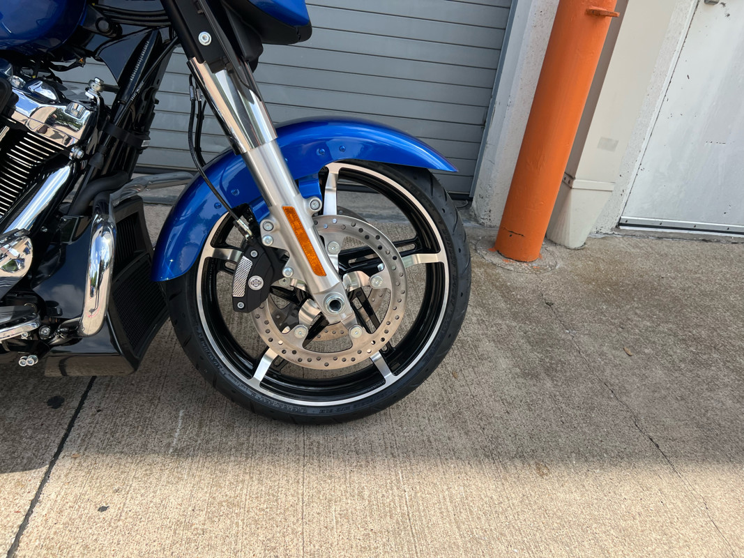 Street Glide®