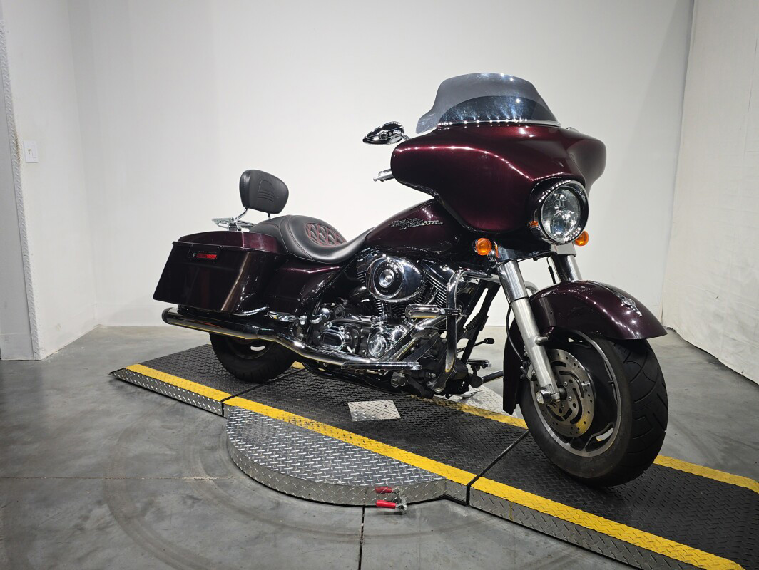 Street Glide®