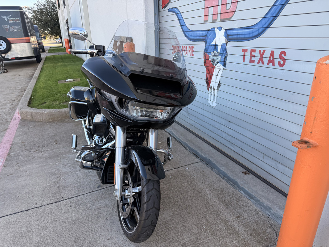 Road Glide®