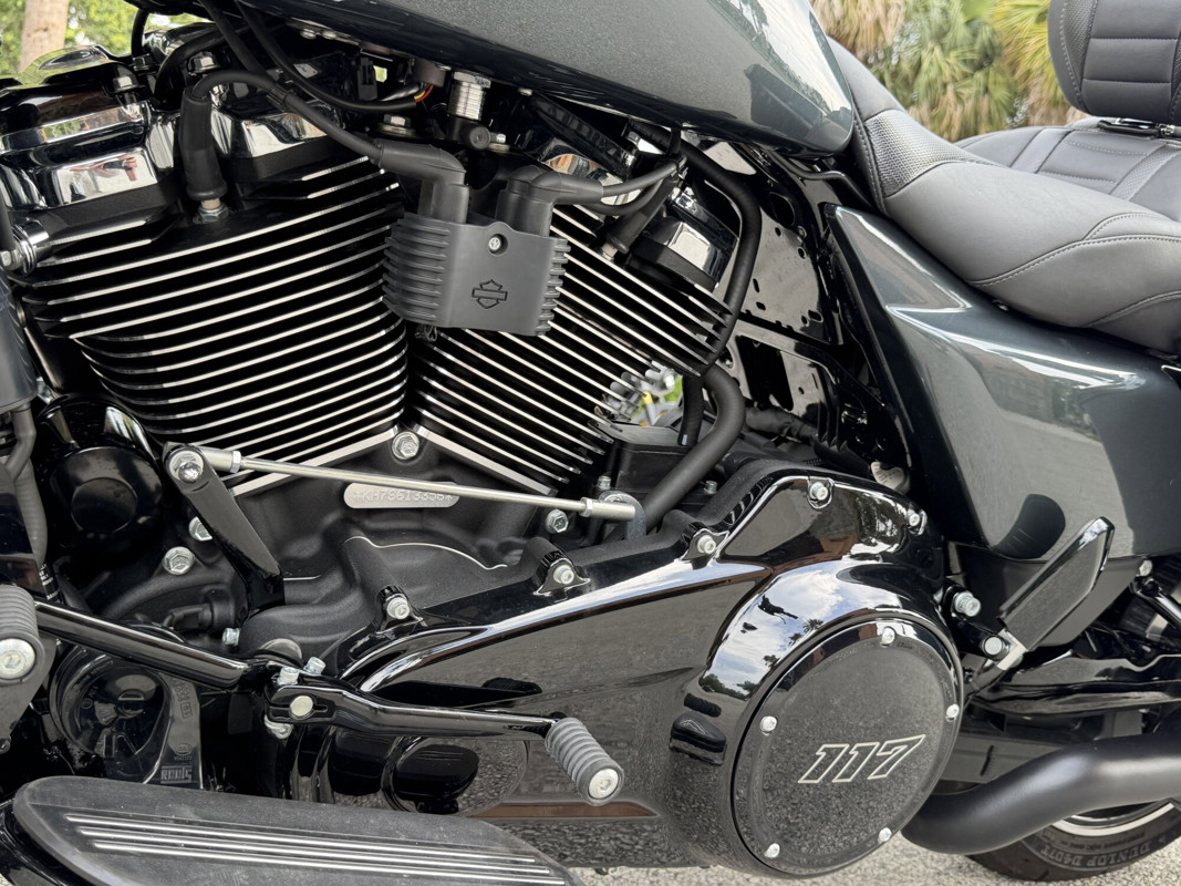 Road Glide®