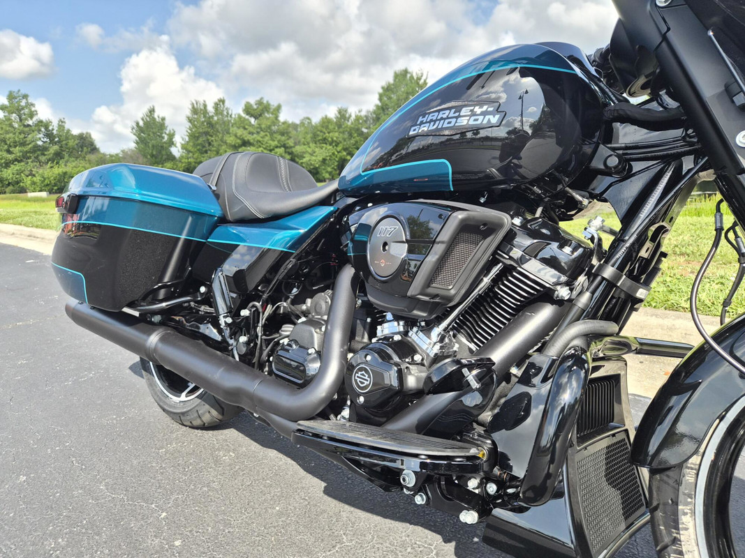 Street Glide®