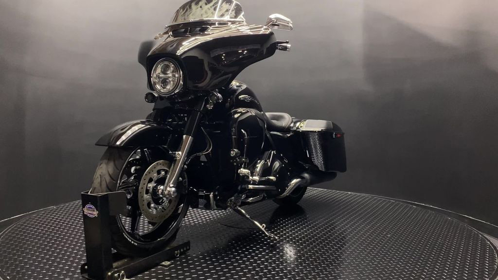 CVO® Street Glide®