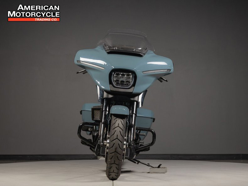 Street Glide®