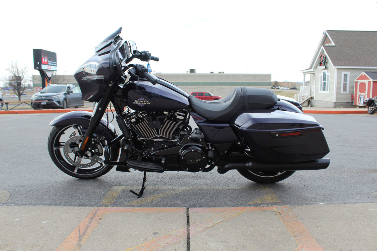 Street Glide®