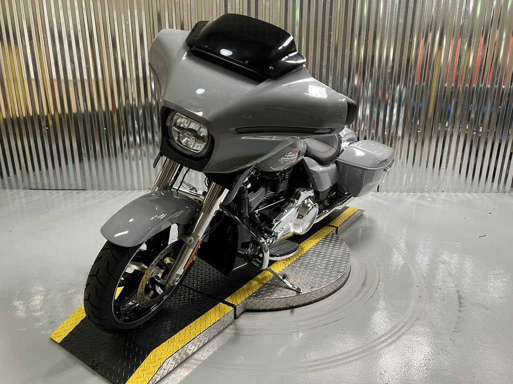Street Glide®