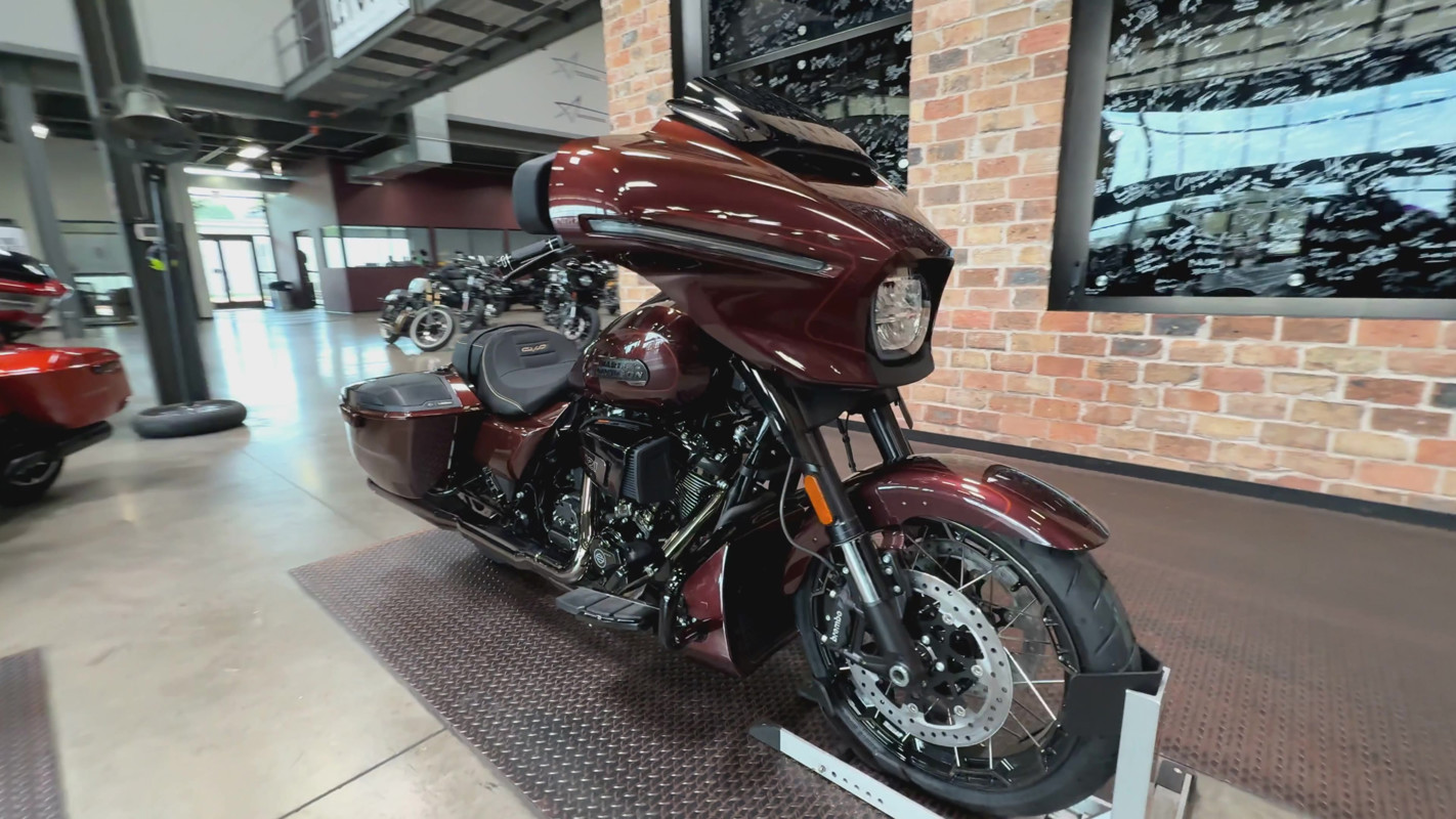 CVO® Street Glide®