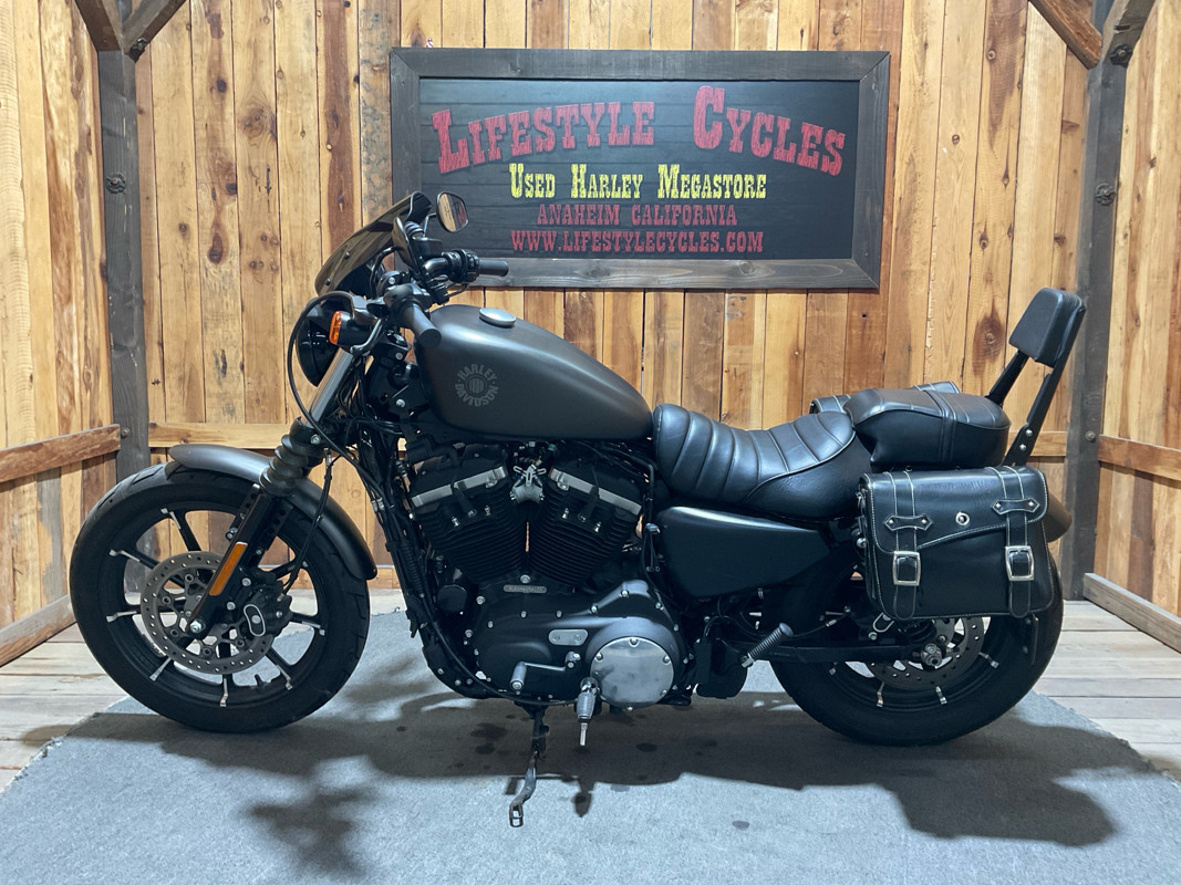 Iron 883®