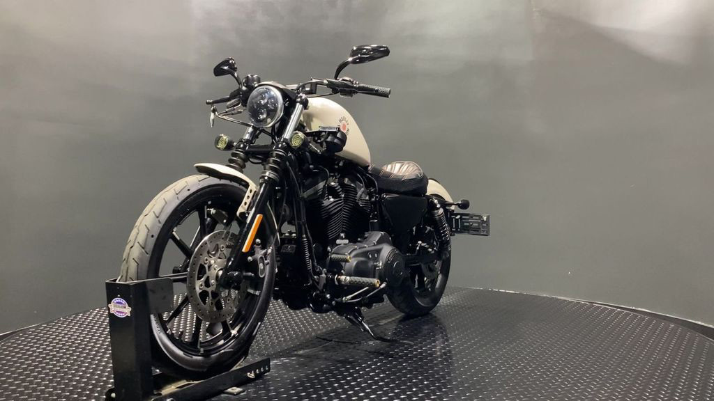 Iron 883®