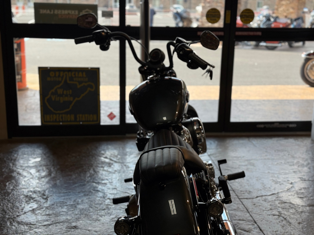 Street Bob®