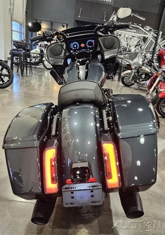 Road Glide®