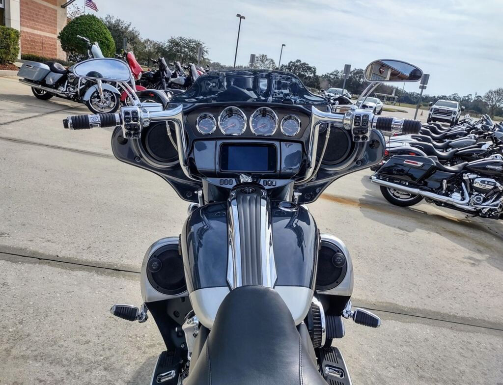 CVO® Street Glide®