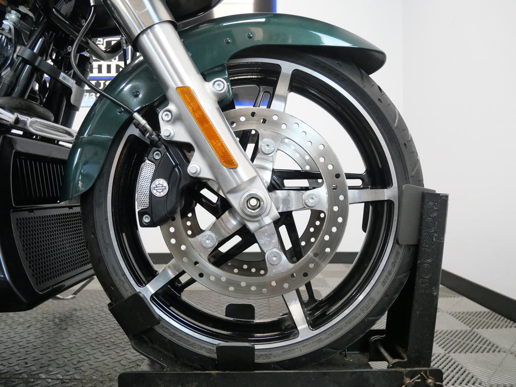 Road Glide®