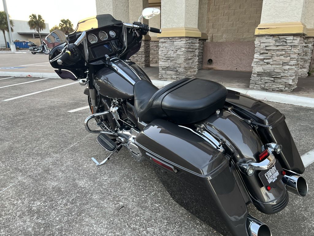 Street Glide® Special