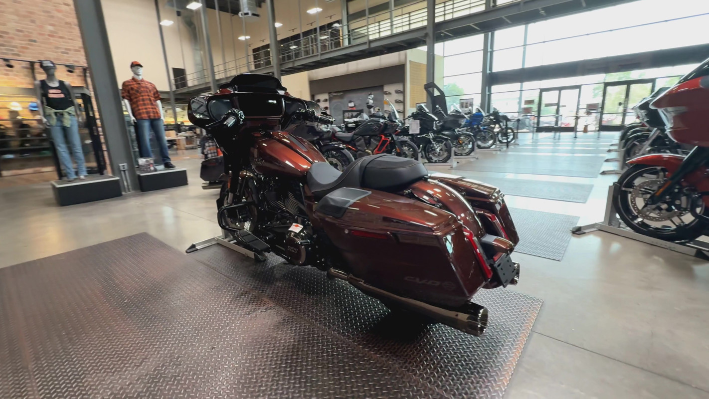 CVO® Street Glide®