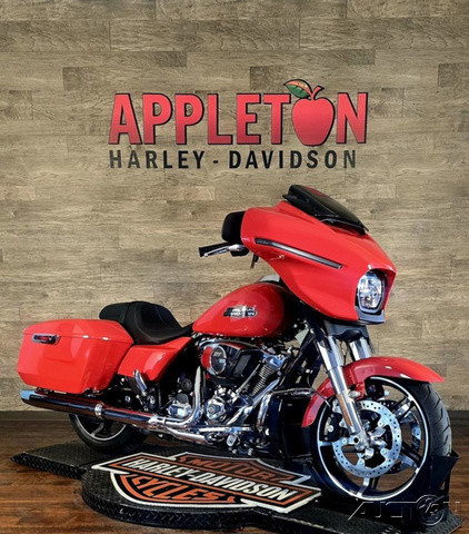 Street Glide®
