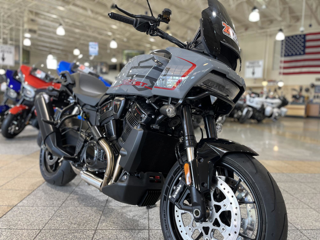Pan America® 1250 ST