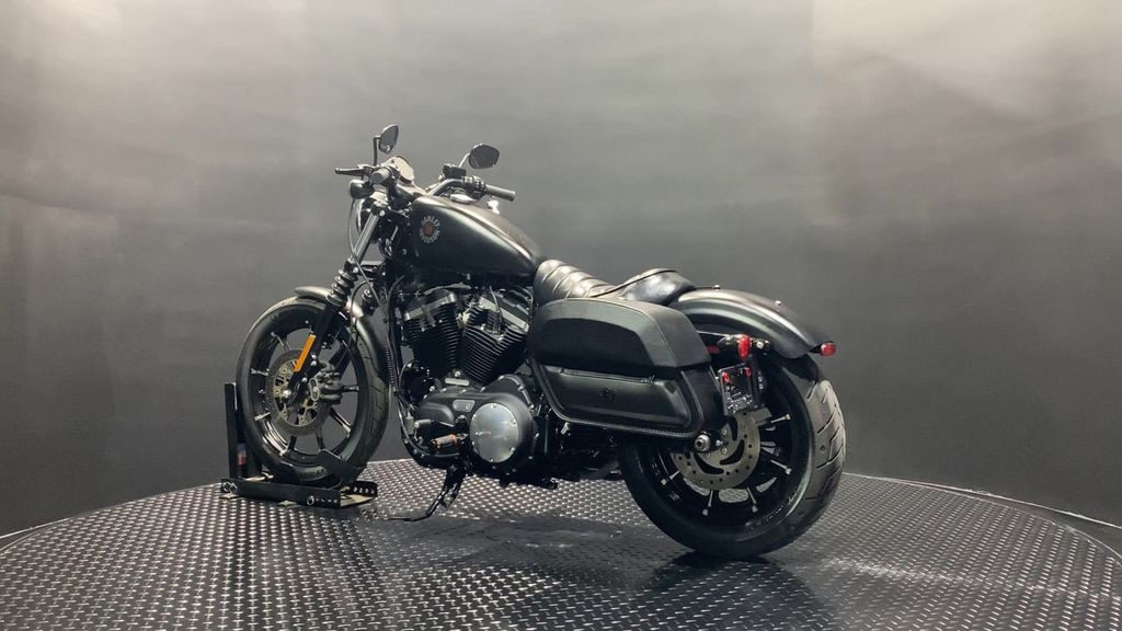 Iron 883®