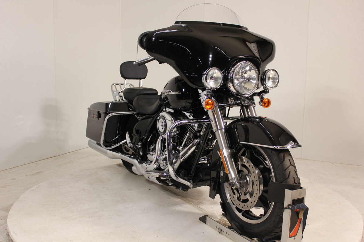 Street Glide®