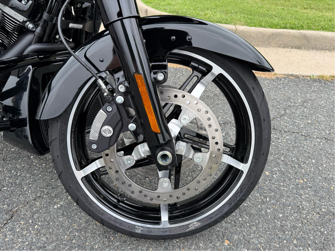 Road Glide®