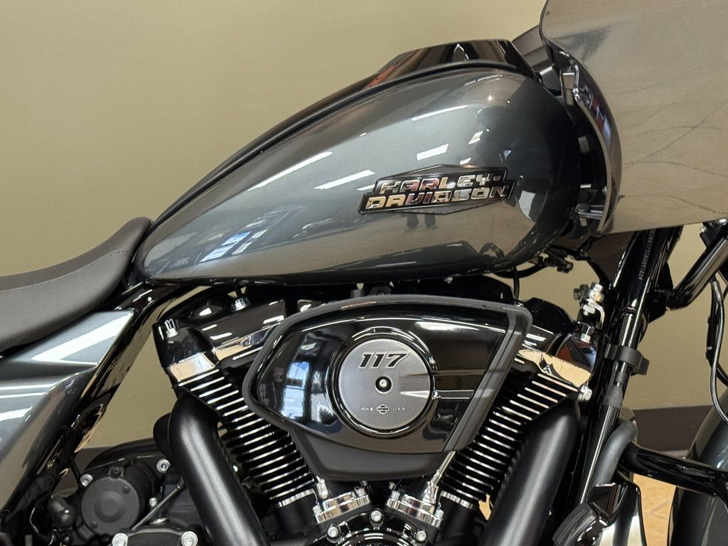 Road Glide®