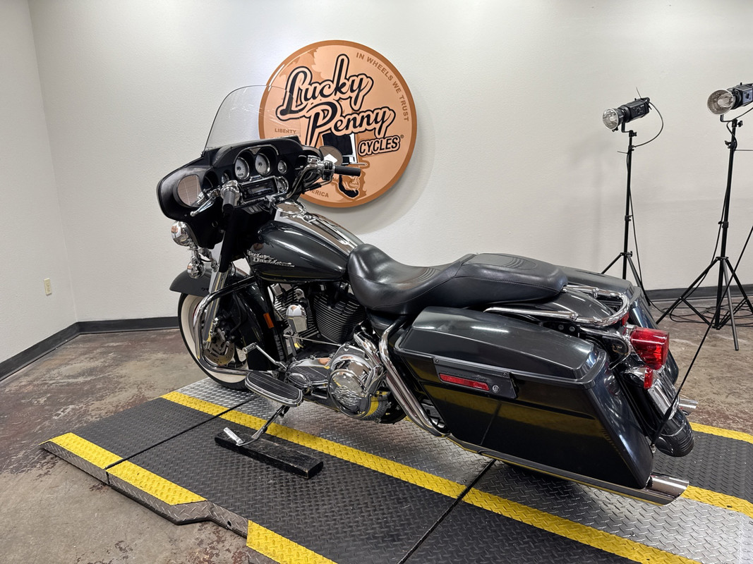 Street Glide®