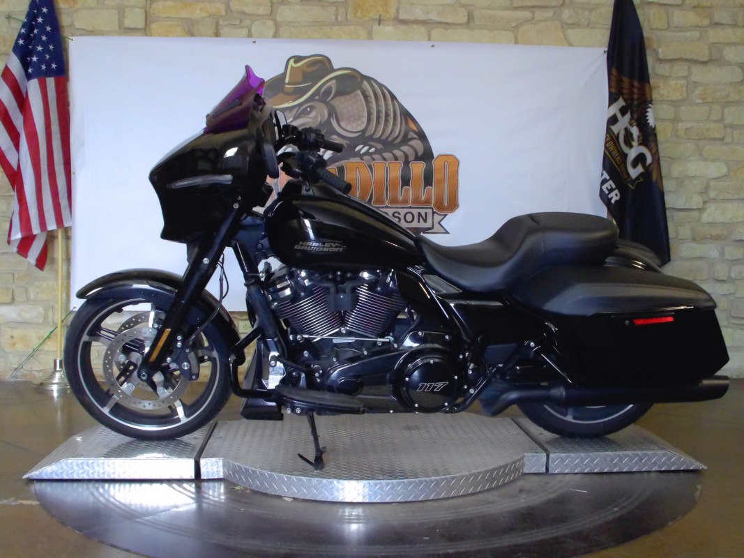 Street Glide®