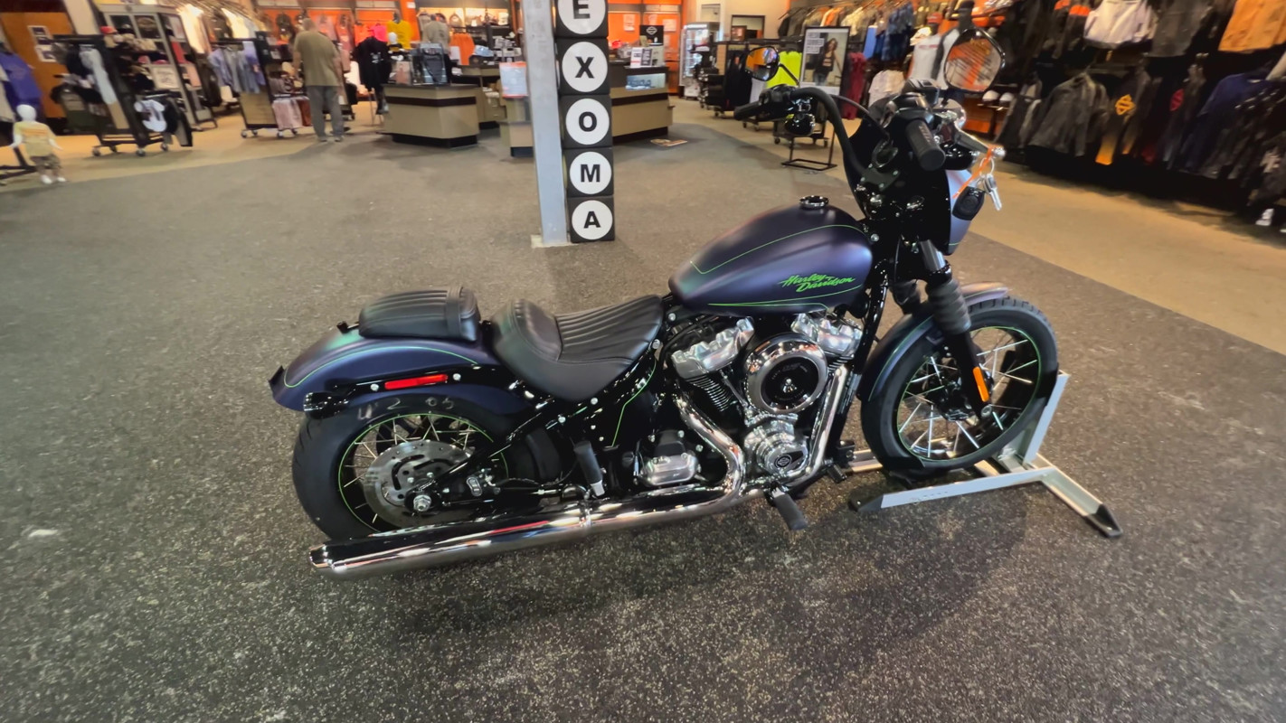 Street Bob®