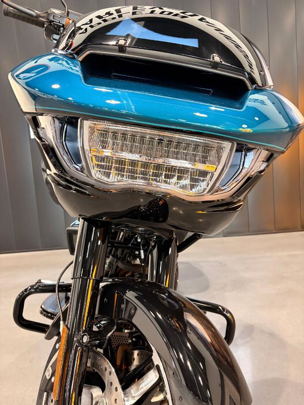 Road Glide®