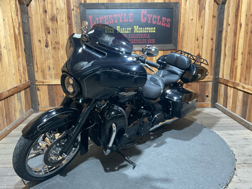 Street Glide® Special