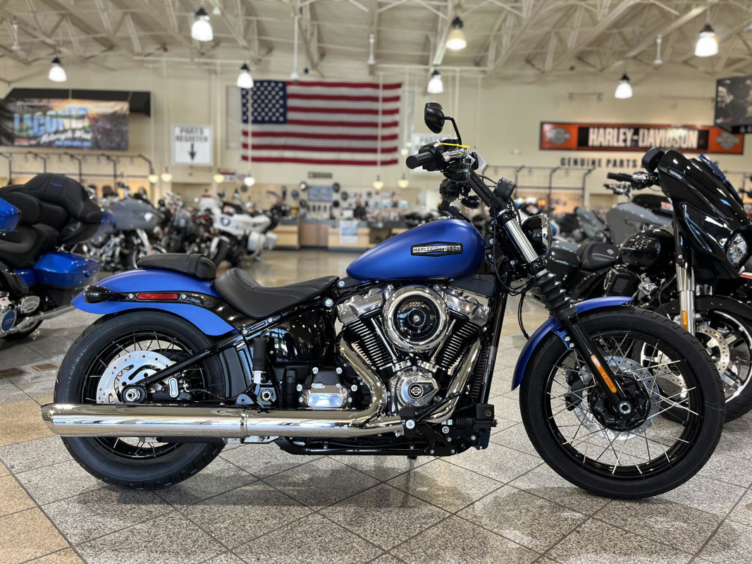 Street Bob®