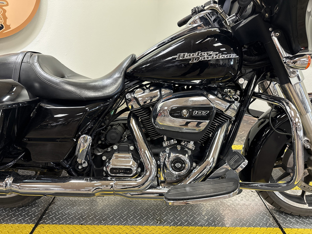 Street Glide®