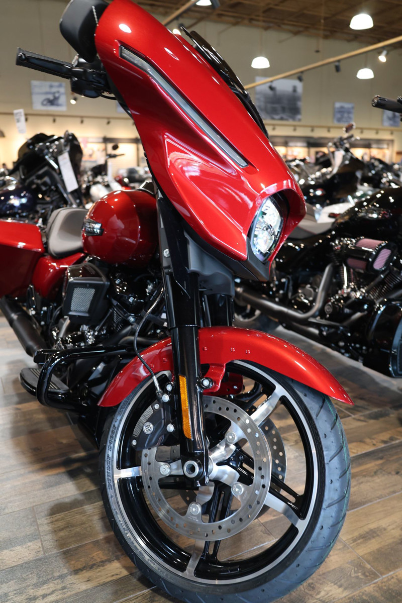 Street Glide®