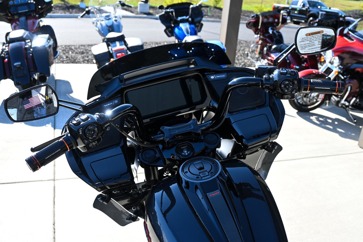 CVO® Road Glide®