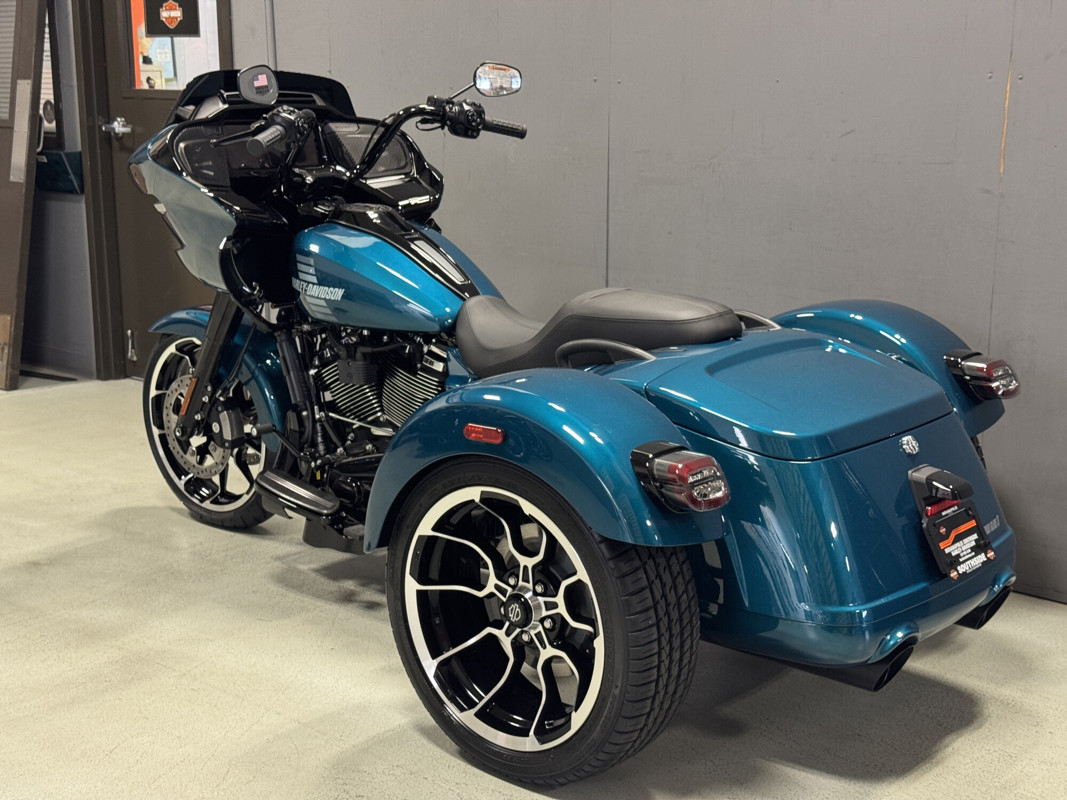 Road Glide® 3