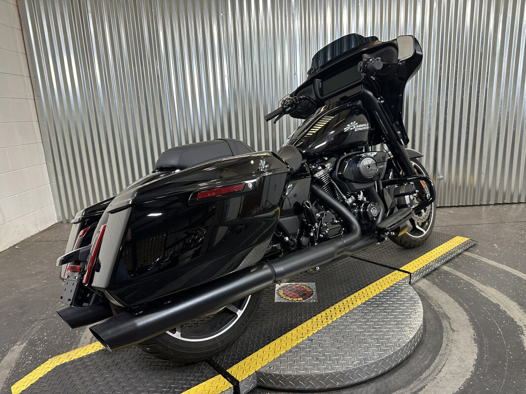 Street Glide®