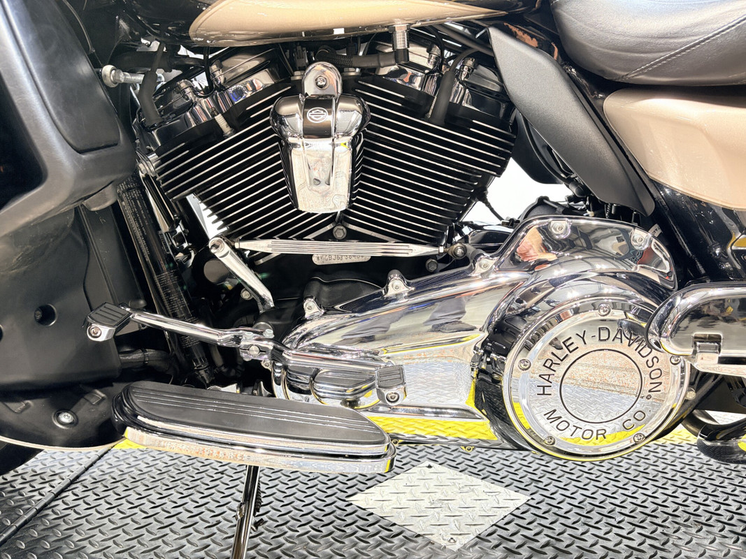 Road Glide® Ultra