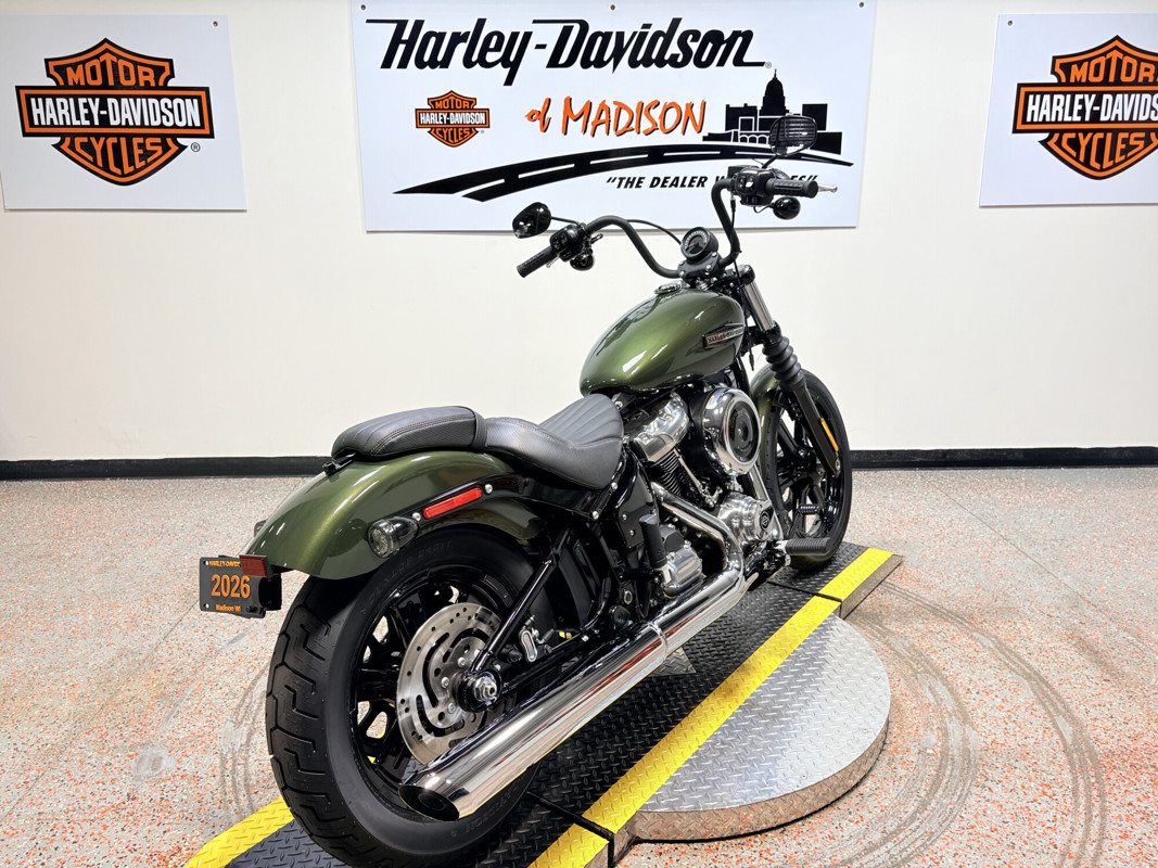 Street Bob®