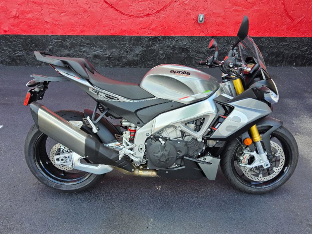 Tuono V4 1100