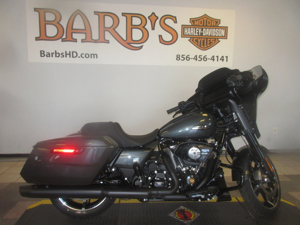 Street Glide®