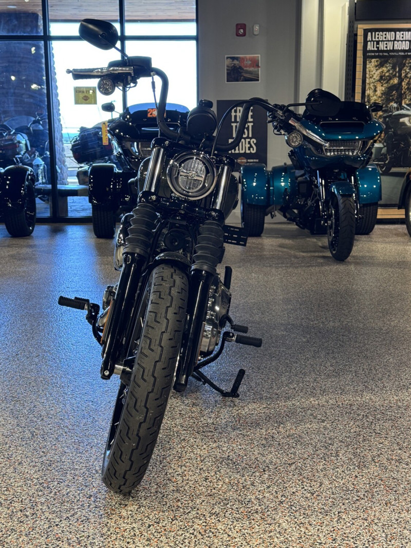 Street Bob®