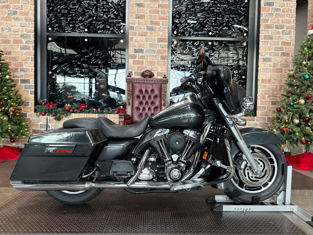 Street Glide®