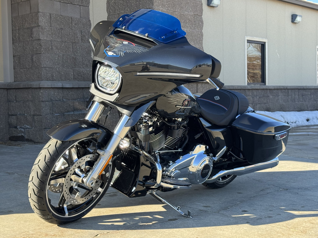 Street Glide®