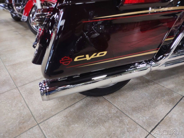 CVO® Road Glide® Limited Anniversary