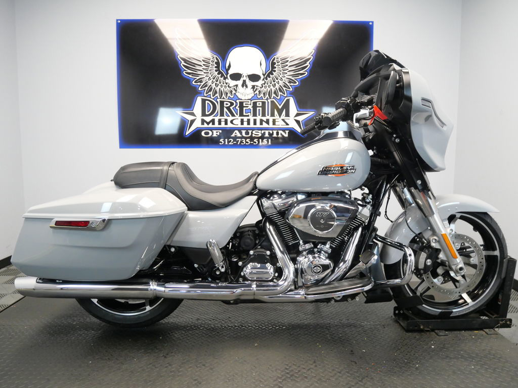 Street Glide®