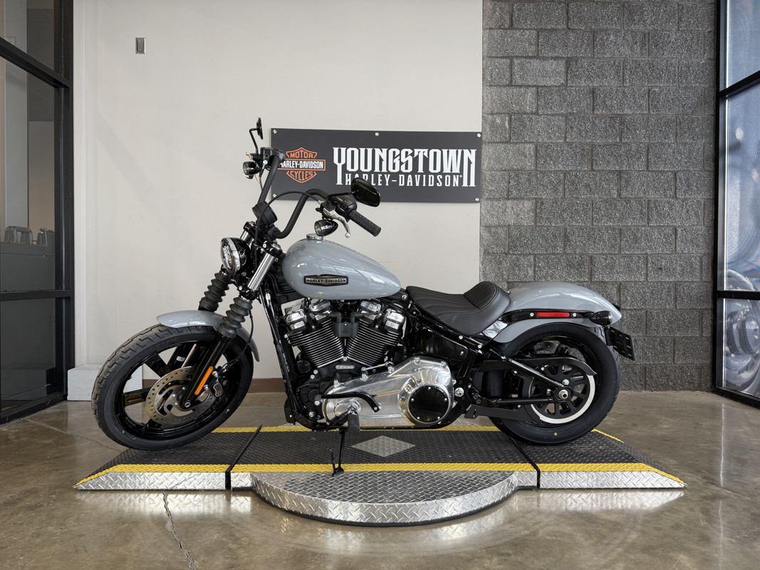 Street Bob®