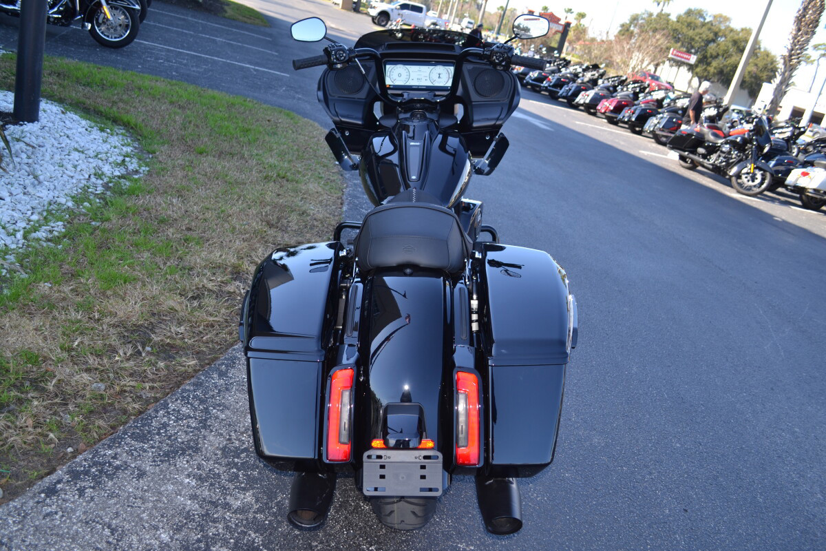 Road Glide®