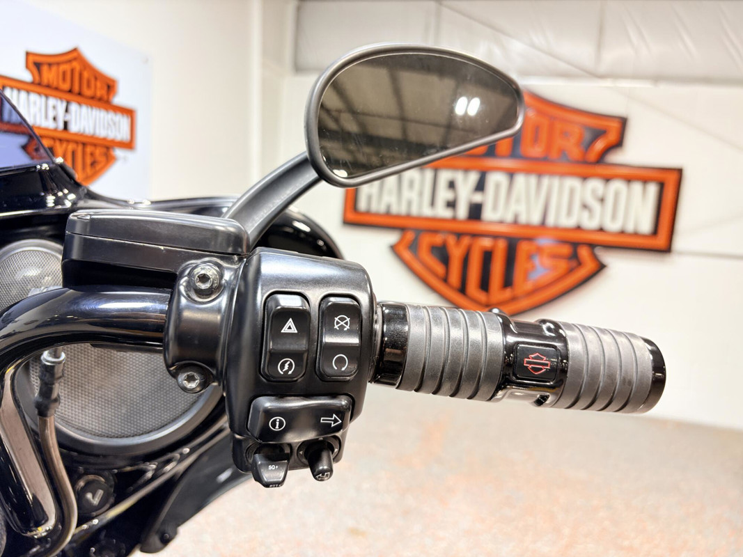 CVO® Street Glide®