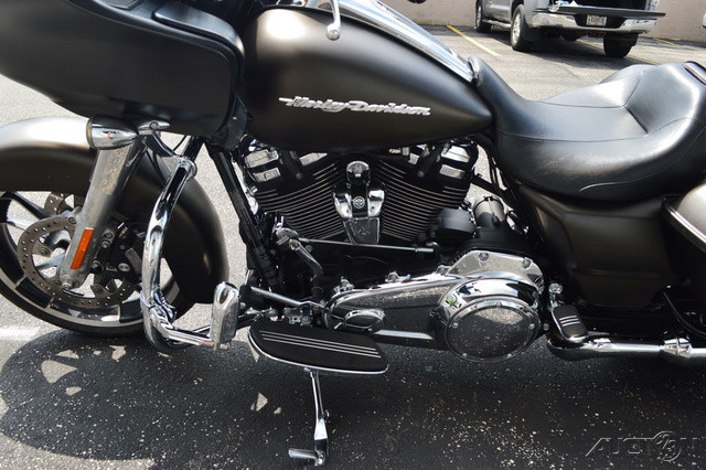 Road Glide®