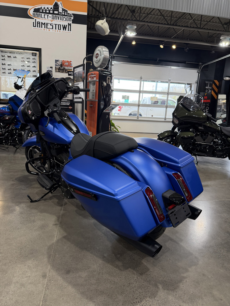 Street Glide®