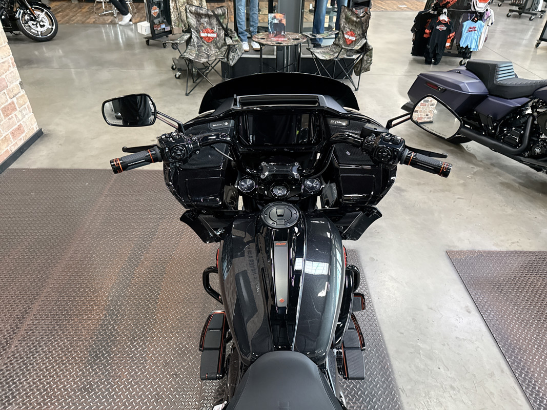 CVO® Road Glide®